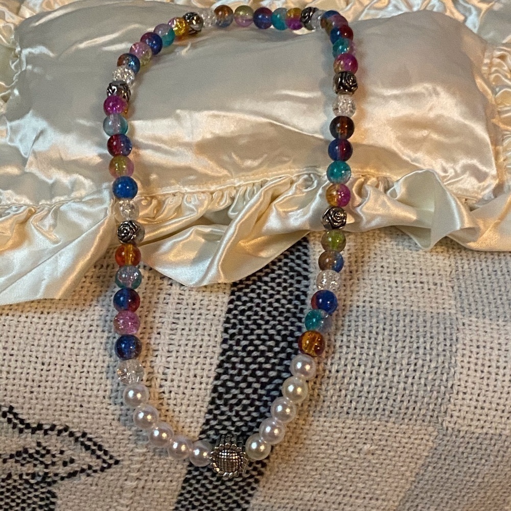 🌈Gorgeous hand detailed beaded necklace 🌈